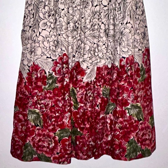 Anthropologie A-Line Skirt B&W to Red Floral Print. Lined. Black Lace Detail 6 - Picture 8 of 12